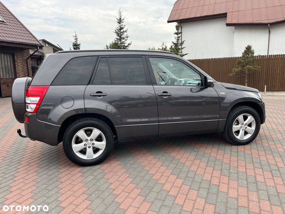 Suzuki Grand Vitara 1.9 DDiS Premium EU5 - 4