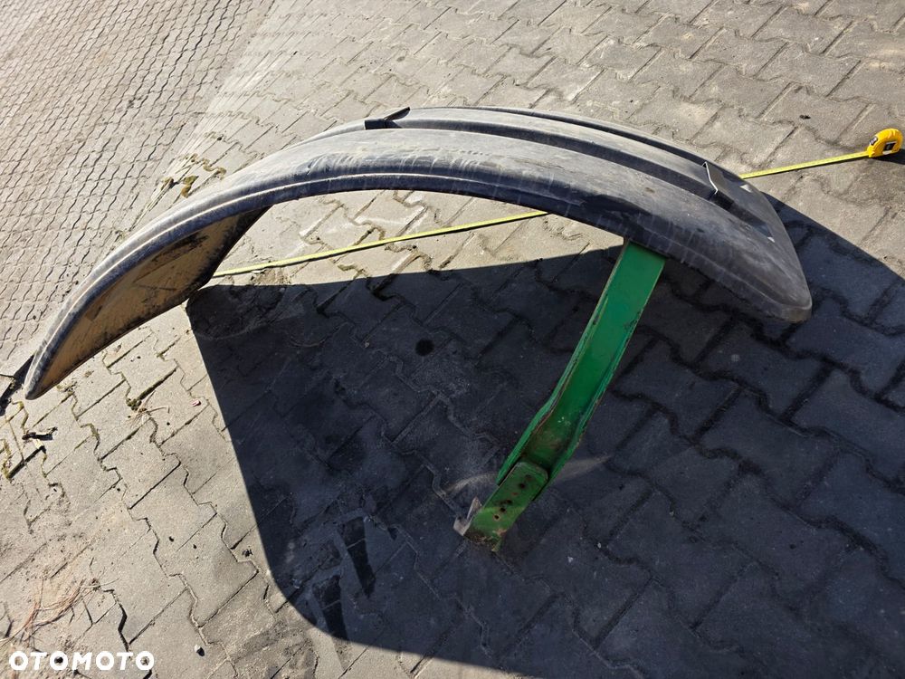 Szerokie błotniki przednie John Deere 7280R - 9