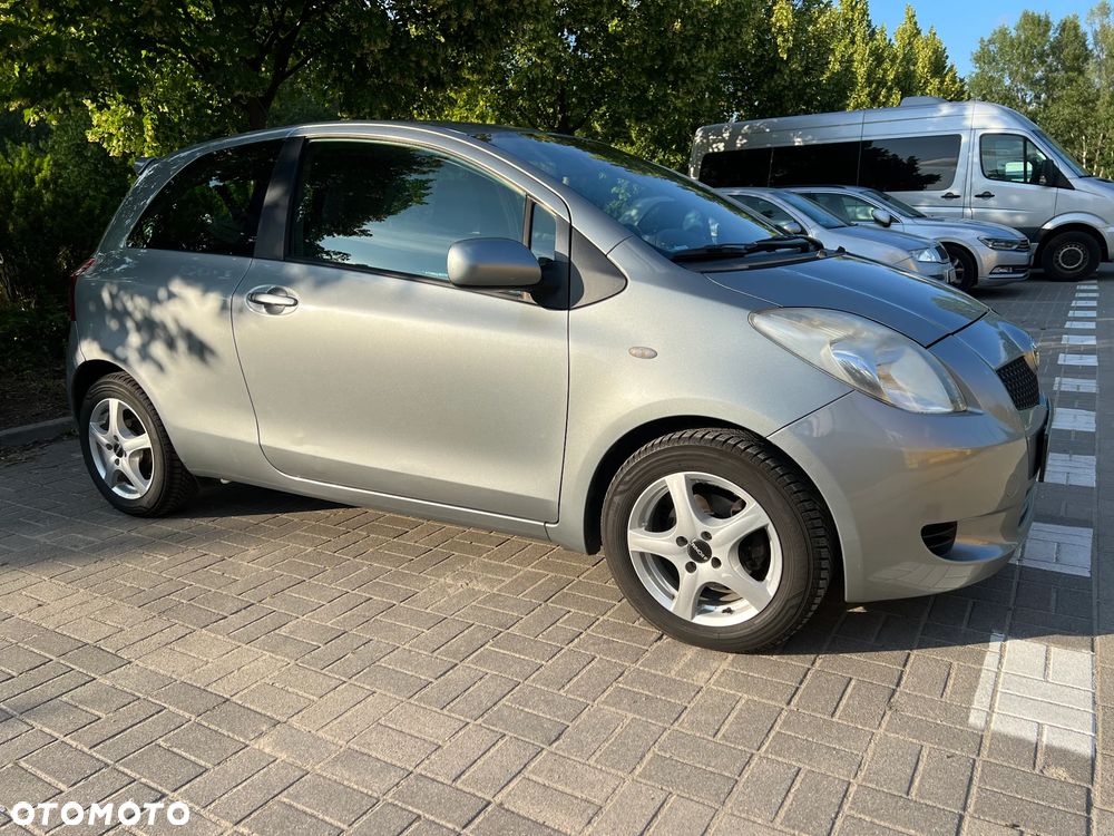 Toyota Yaris 1.3 Sol - 5