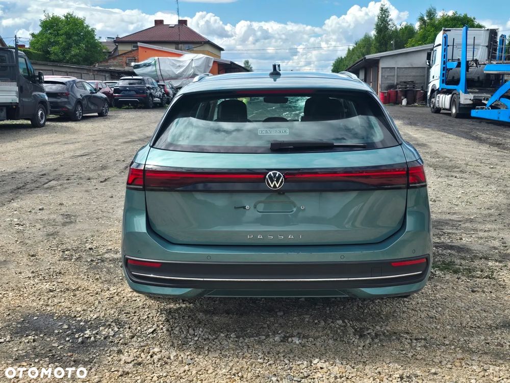 Volkswagen Passat 2.0 TDI EVO Essence DSG - 7