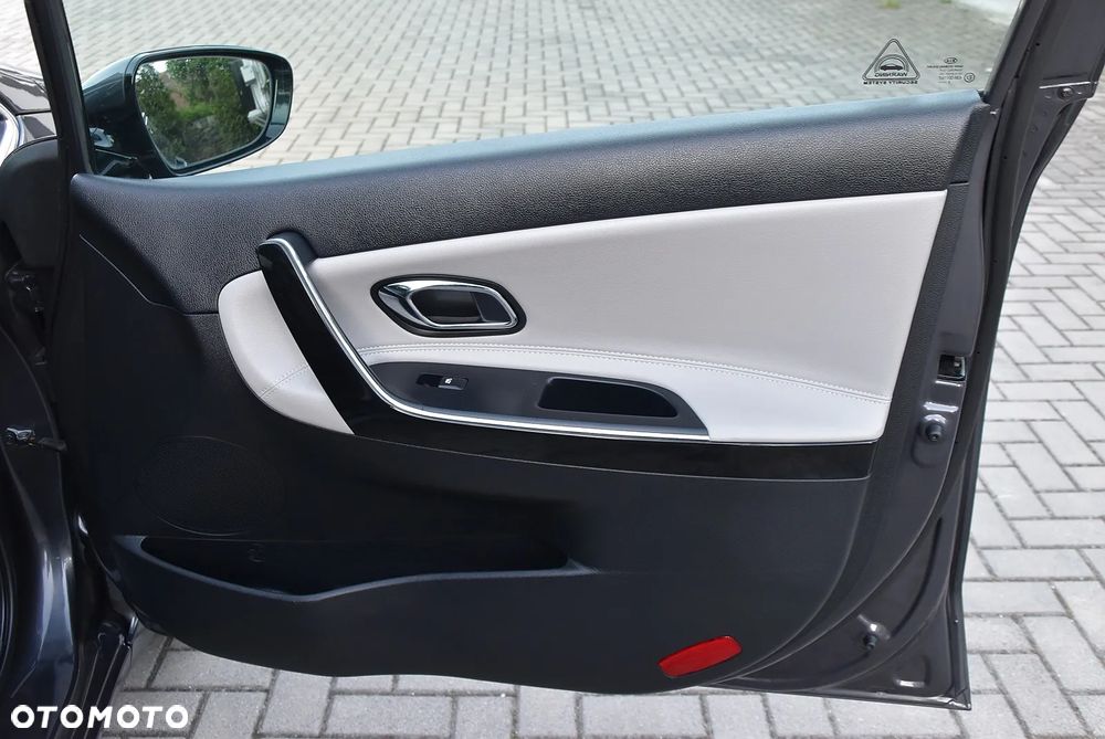 Kia Ceed 1.6 GDI DCT Platinum Edition - 40