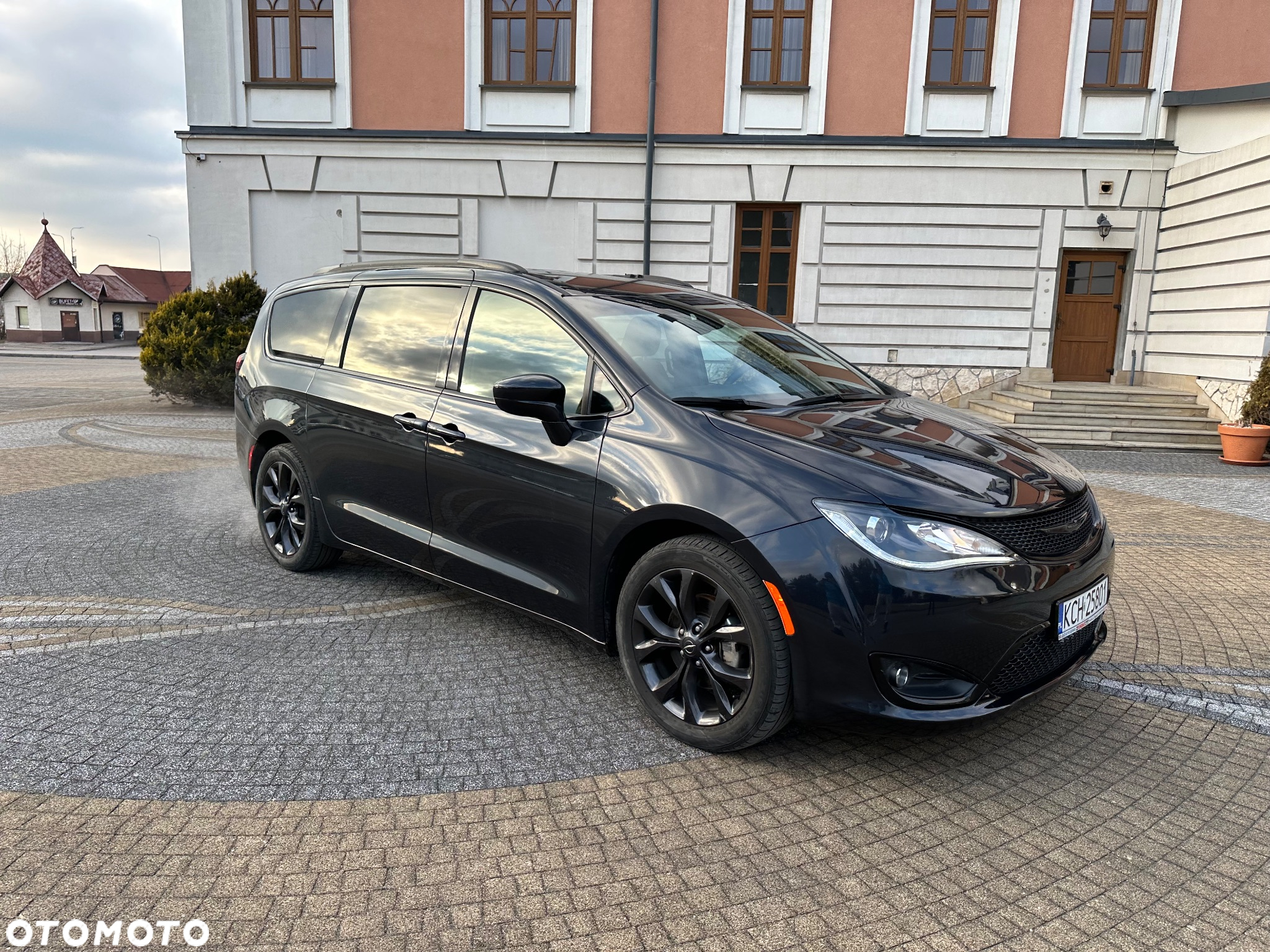 Chrysler Pacifica - 3