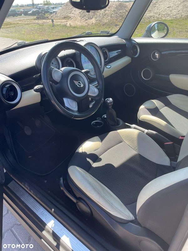 MINI Cooper Standard - 4