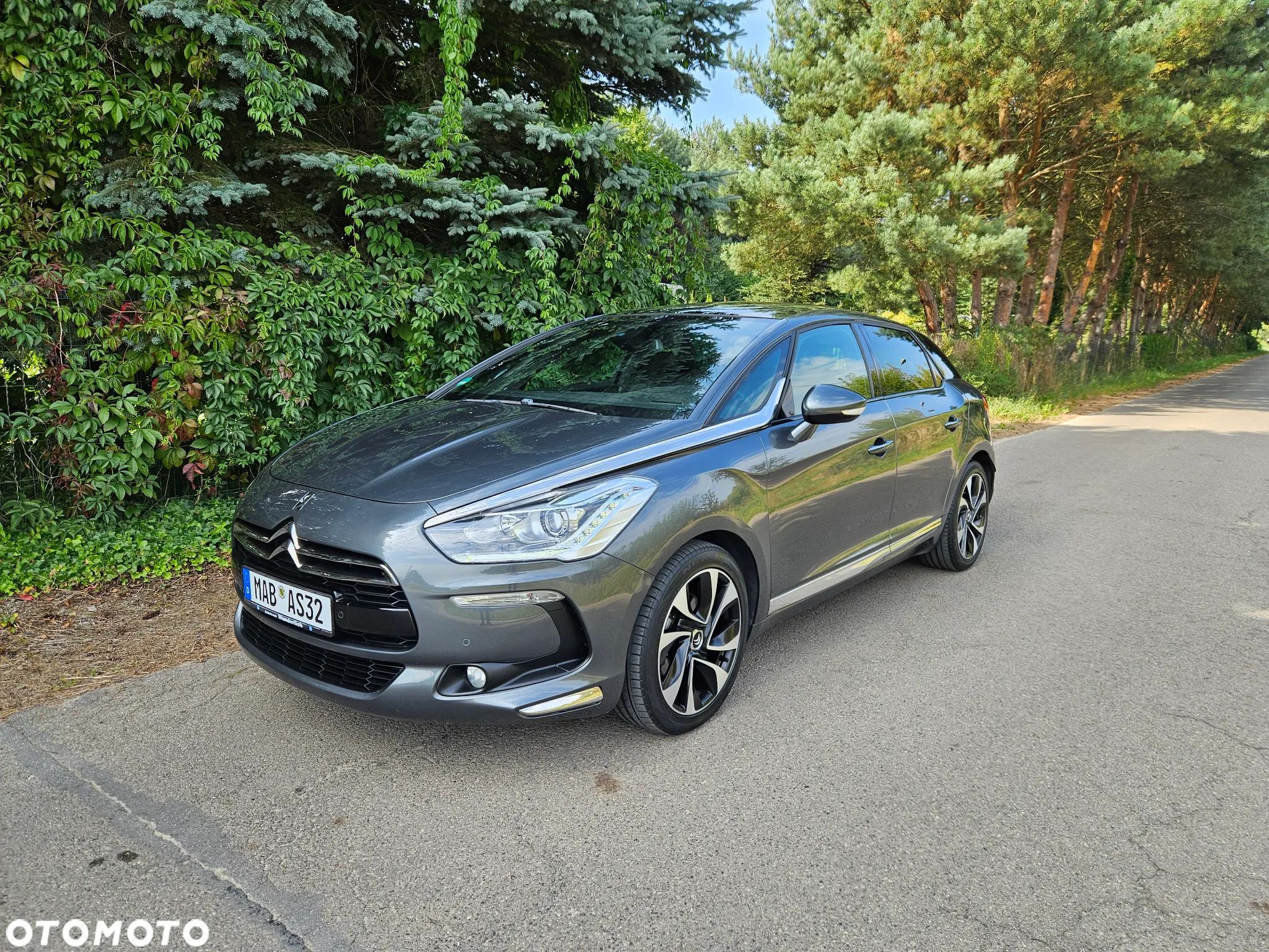 Citroën DS5 1.6 THP SoChic - 1