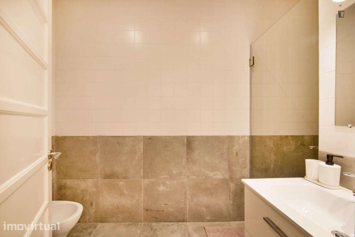 Quarto - localizado em Marquês de Pombal Lisbon - Grande imagem: 5/22