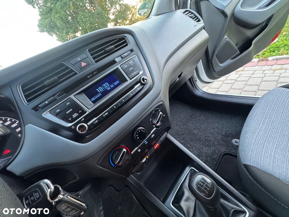 Hyundai i20 - 18