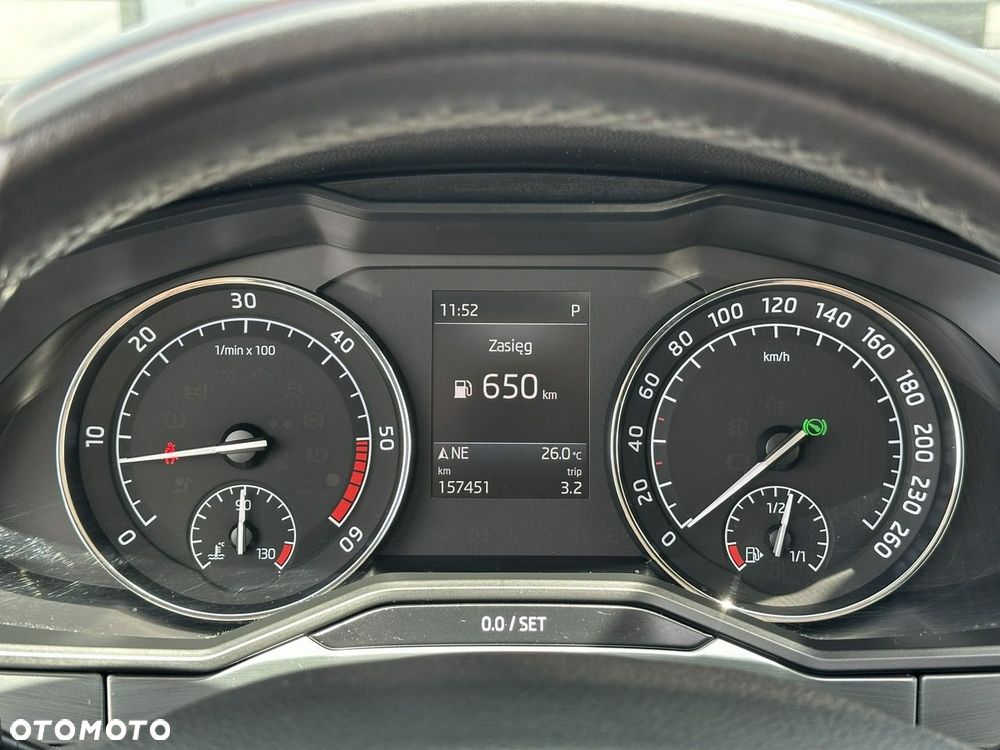 Skoda Superb 2.0 TDI SCR Ambition DSG - 18