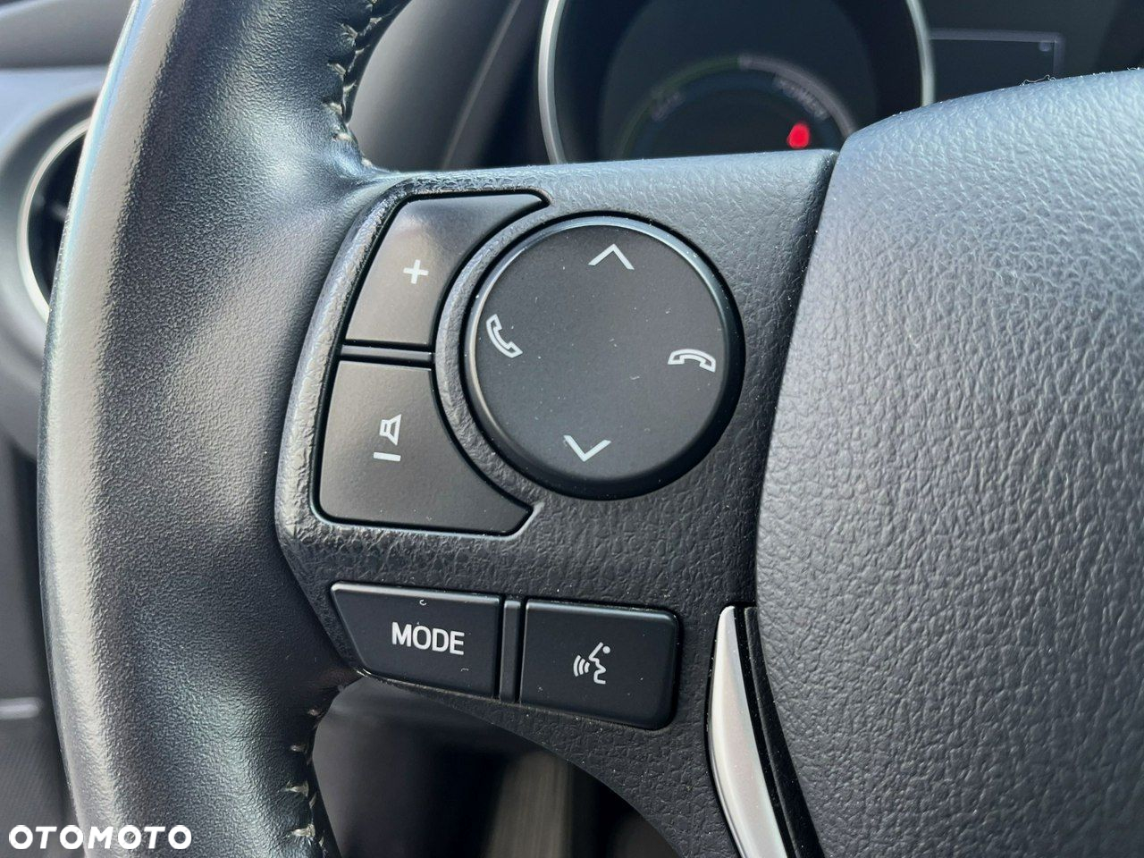 Toyota Auris Hybrid 135 Premium - 15