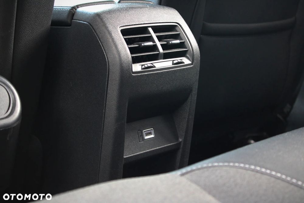 Opel Astra 1.2 T GS S&S - 29