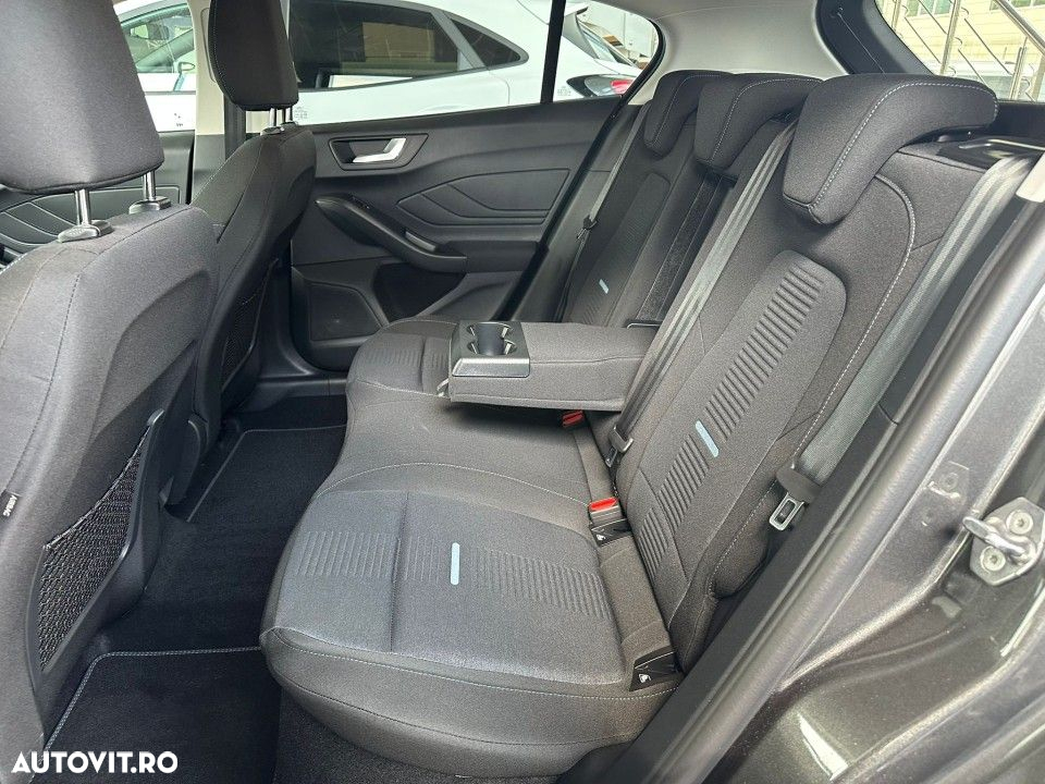 Ford Focus - 7