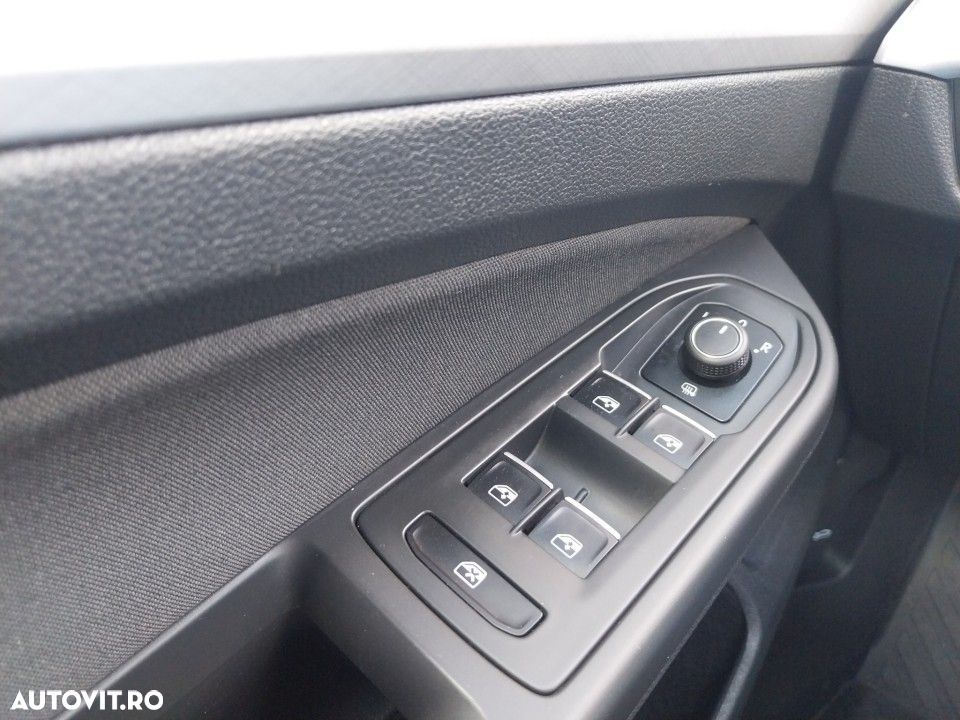 Volkswagen Golf - 12