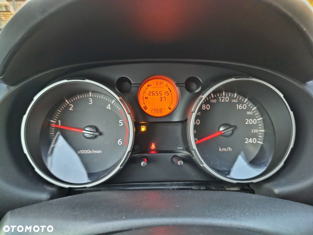 Nissan Qashqai 1.5 dCi DPF acenta - 27