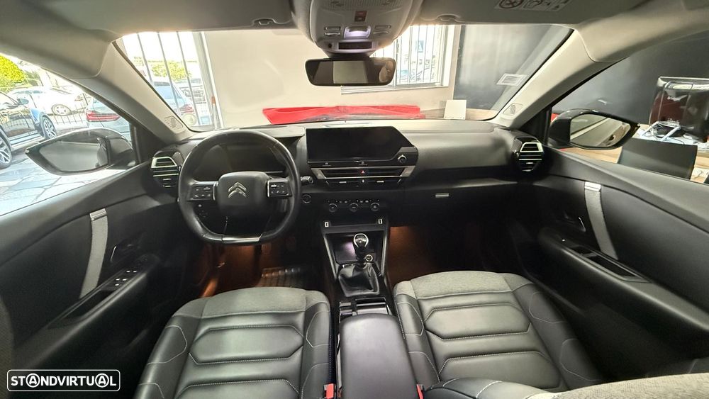 Citroën C4 PureTech 130 Stop&Start SHINE - 26