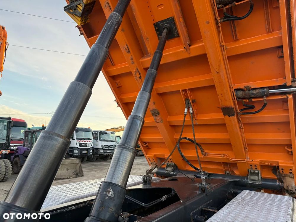 Mercedes-Benz Actros 3244 8x4 Bordmatik z Niemiec - 8