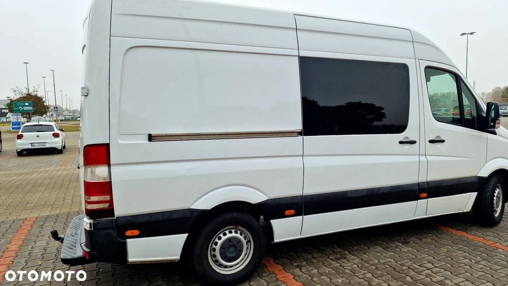 Mercedes-Benz Sprinter - 2