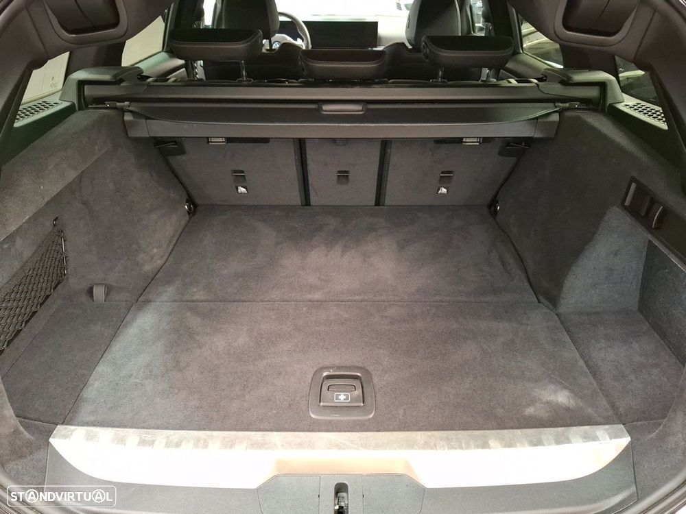BMW 330 e Pack Desportivo M Auto - 26