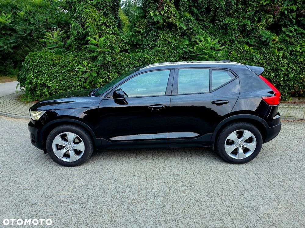 Volvo XC 40 D4 AWD R-Design - 3
