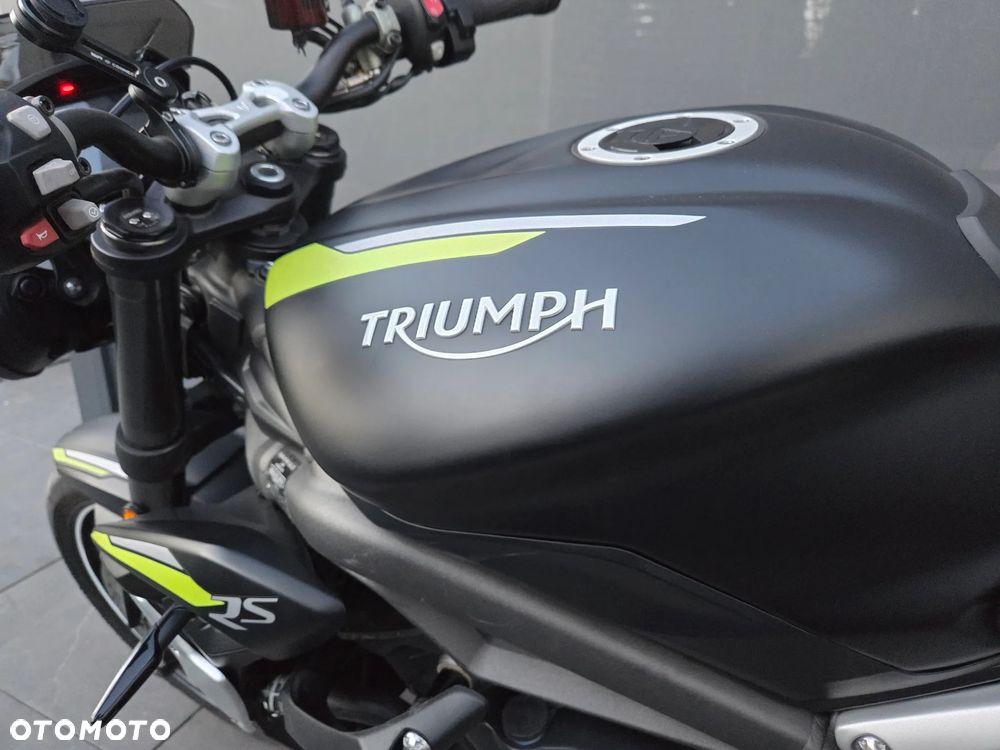 Triumph Street Triple - 4