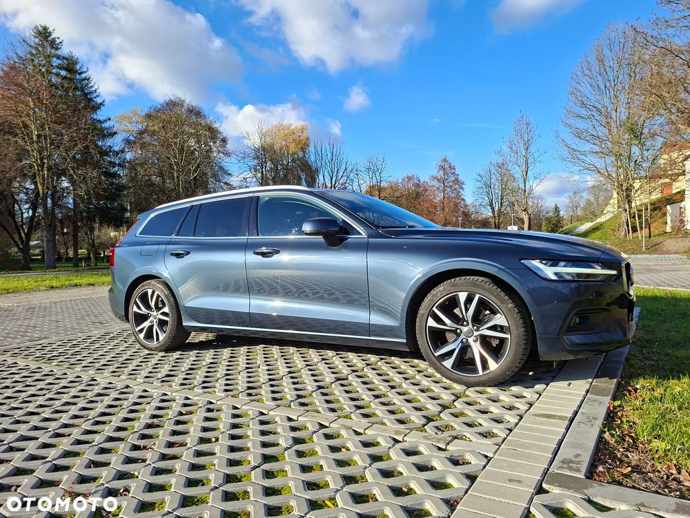 Volvo V60 B3 B Momentum Pro - 4