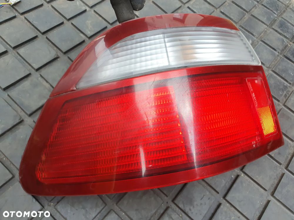 LAMPA TYLNA PRAWA MAZDA 626 53-07001L EUROPA - 2