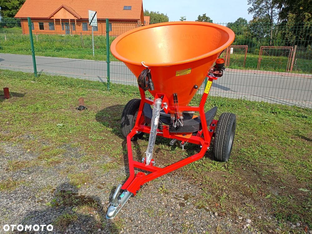 Solarka Piaskarka Posypywarka Dexwal PK Quad 300 L Transport - 1