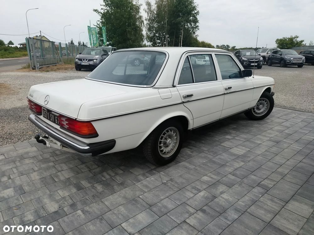 Mercedes-Benz W123 - 6