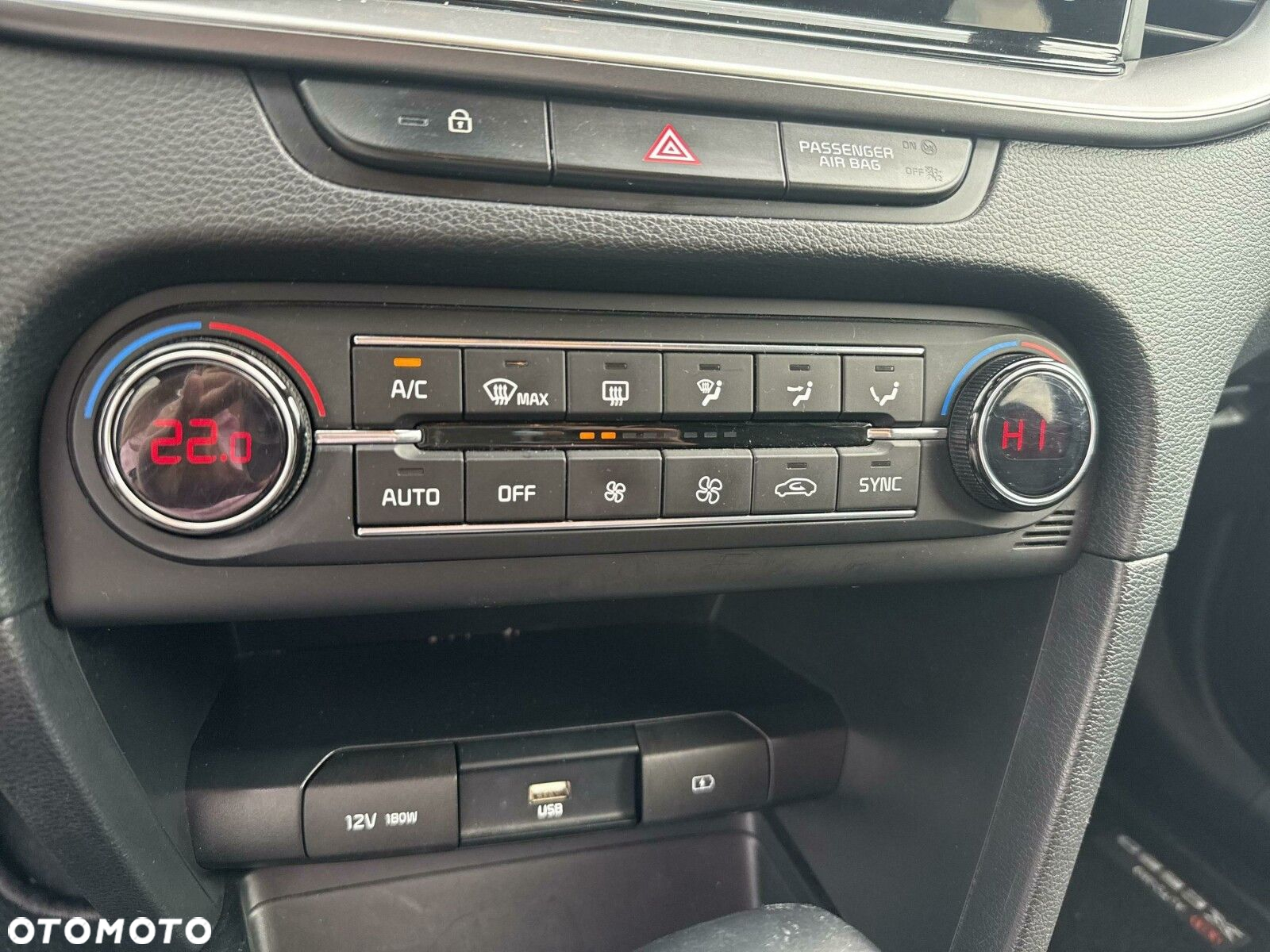 Kia XCeed - 10