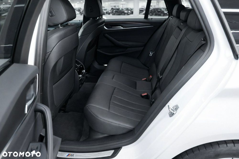 BMW Seria 5 520d M Sport sport - 6