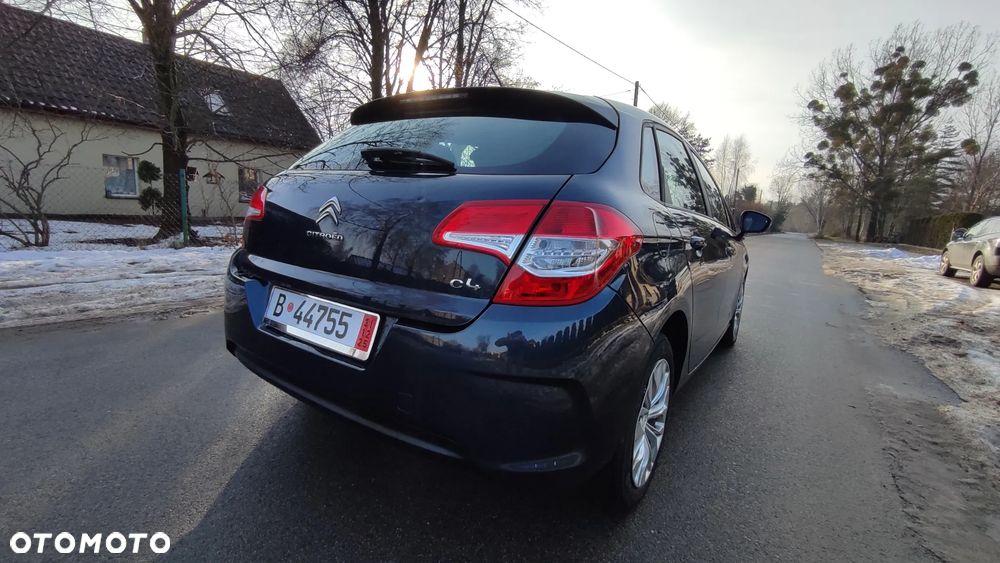 Citroën C4 HDi 90 Attraction - 29