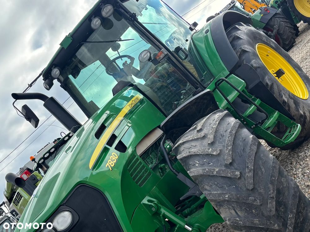 John Deere 7830 - 17