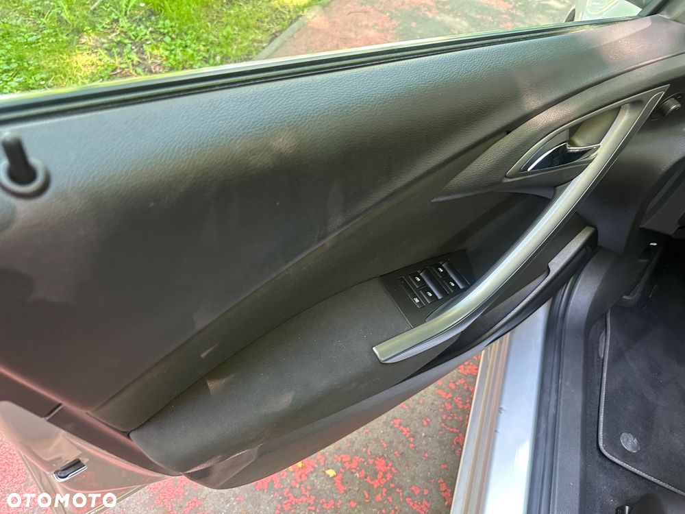 Opel Astra 1.6 Cosmo EU6 - 11