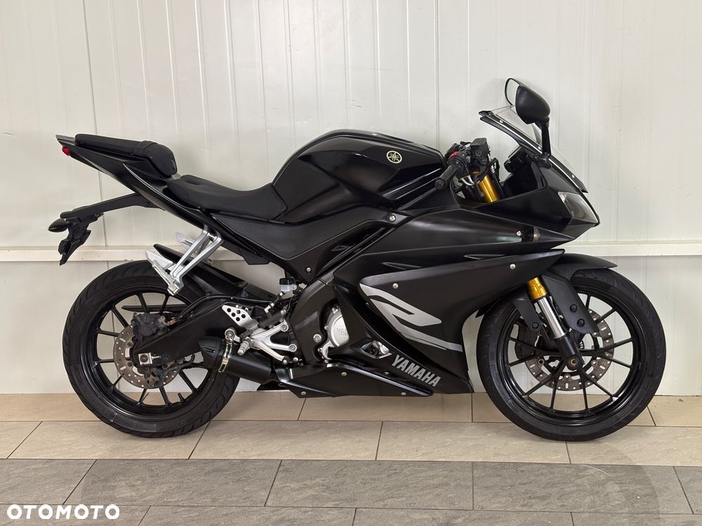 Yamaha YZF - 4