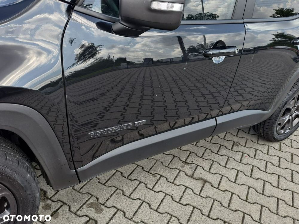 Jeep Renegade - 32