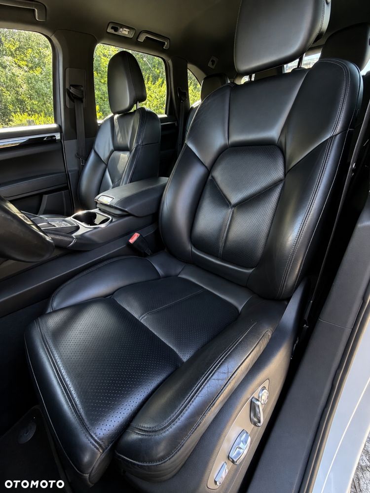 Porsche Cayenne - 6