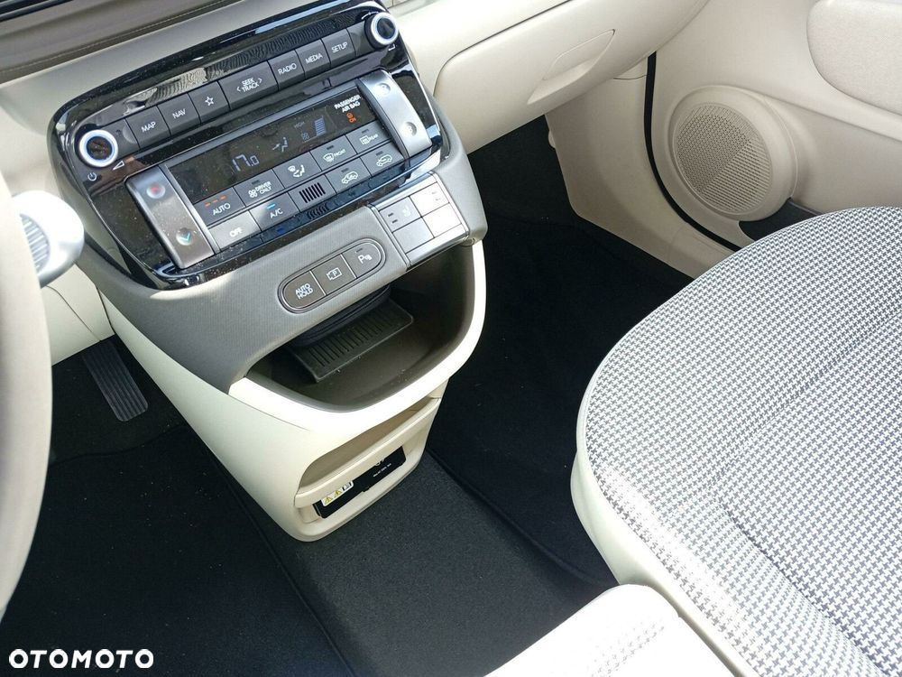 Hyundai Inster 49kWh Smart Limited - 15