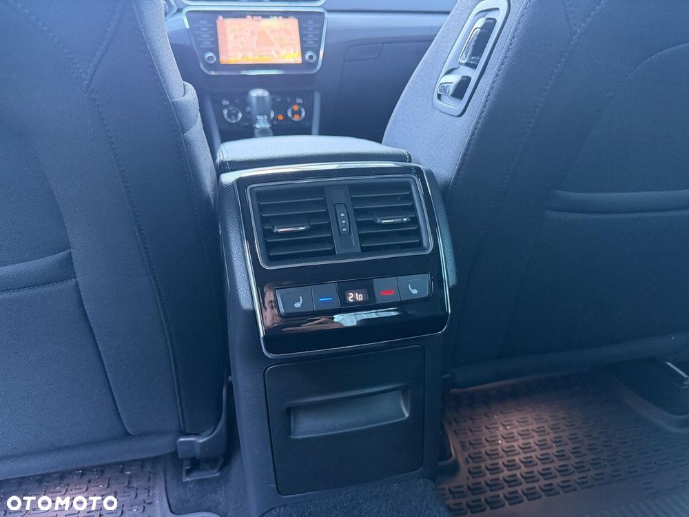Skoda Superb - 35