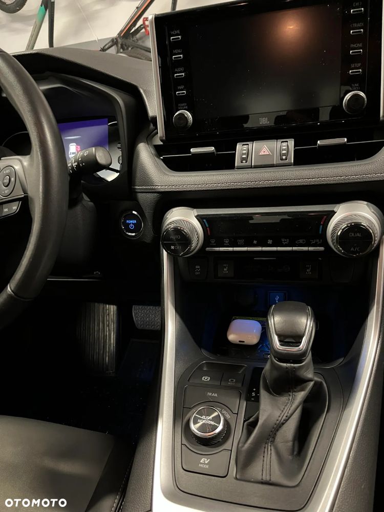 Toyota RAV4 2.5 Hybrid Black Edition by JBL 4x4 - 7