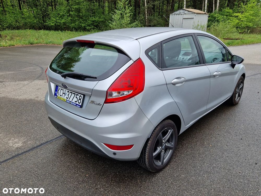Ford Fiesta 1.4 Champions Edition - 8