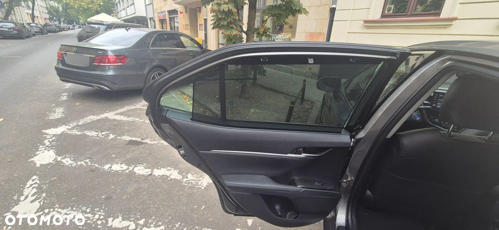 Toyota Camry 2.5 Hybrid Executive CVT - 13