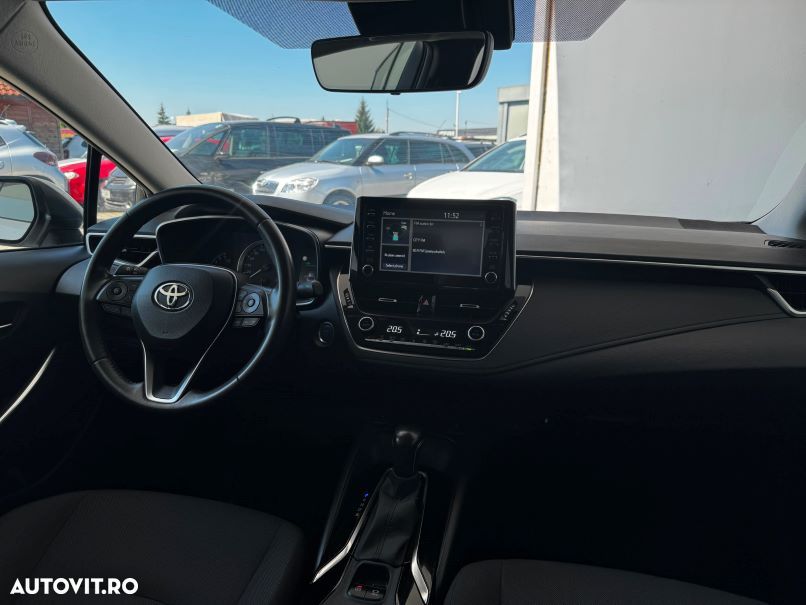 Toyota Corolla - 8