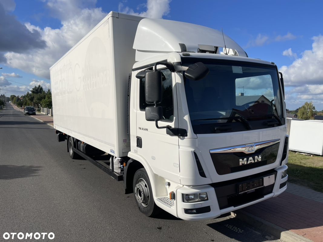 MAN TGL 12.220 - 1