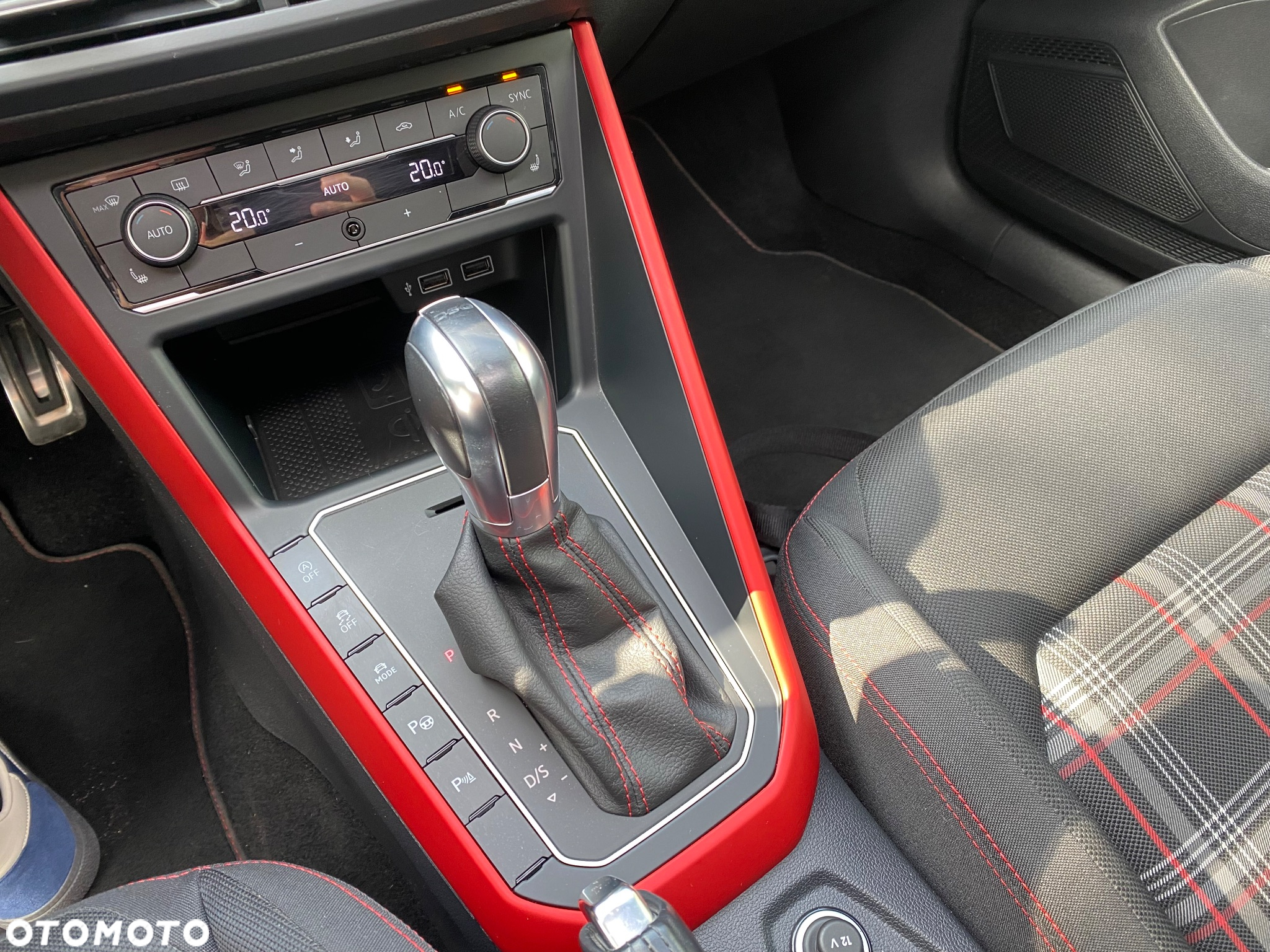 Volkswagen Polo 2.0 TSI GTI DSG - 19