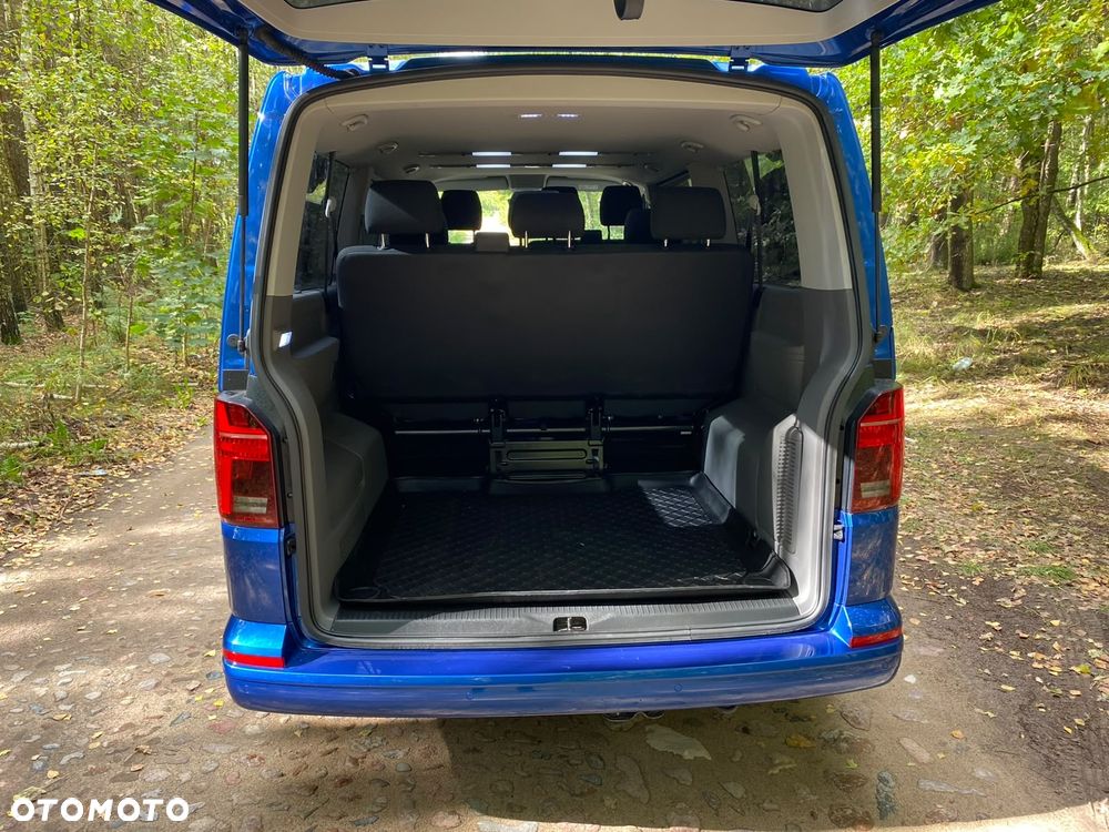 Volkswagen Caravelle - 9