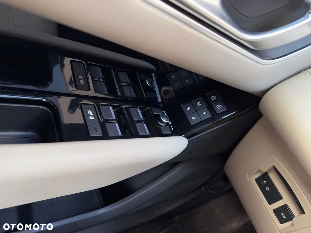 Land Rover Range Rover Velar 2.0 P250 R-Dynamic SE - 13