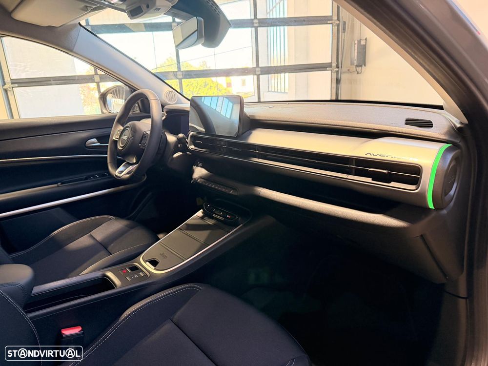 Jeep Avenger 1.2 e-Hybrid Altitude DCT - 14