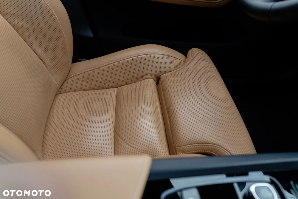Volvo XC 60 B4 B Plus Bright - 40