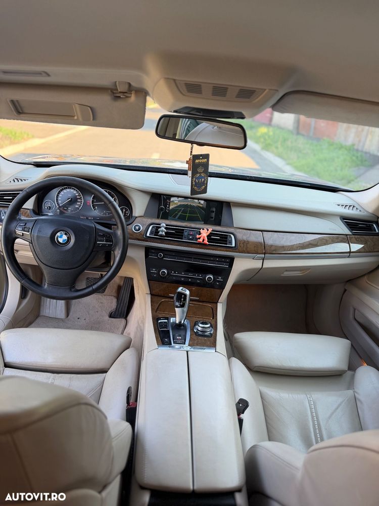 BMW Seria 7 730d - 13