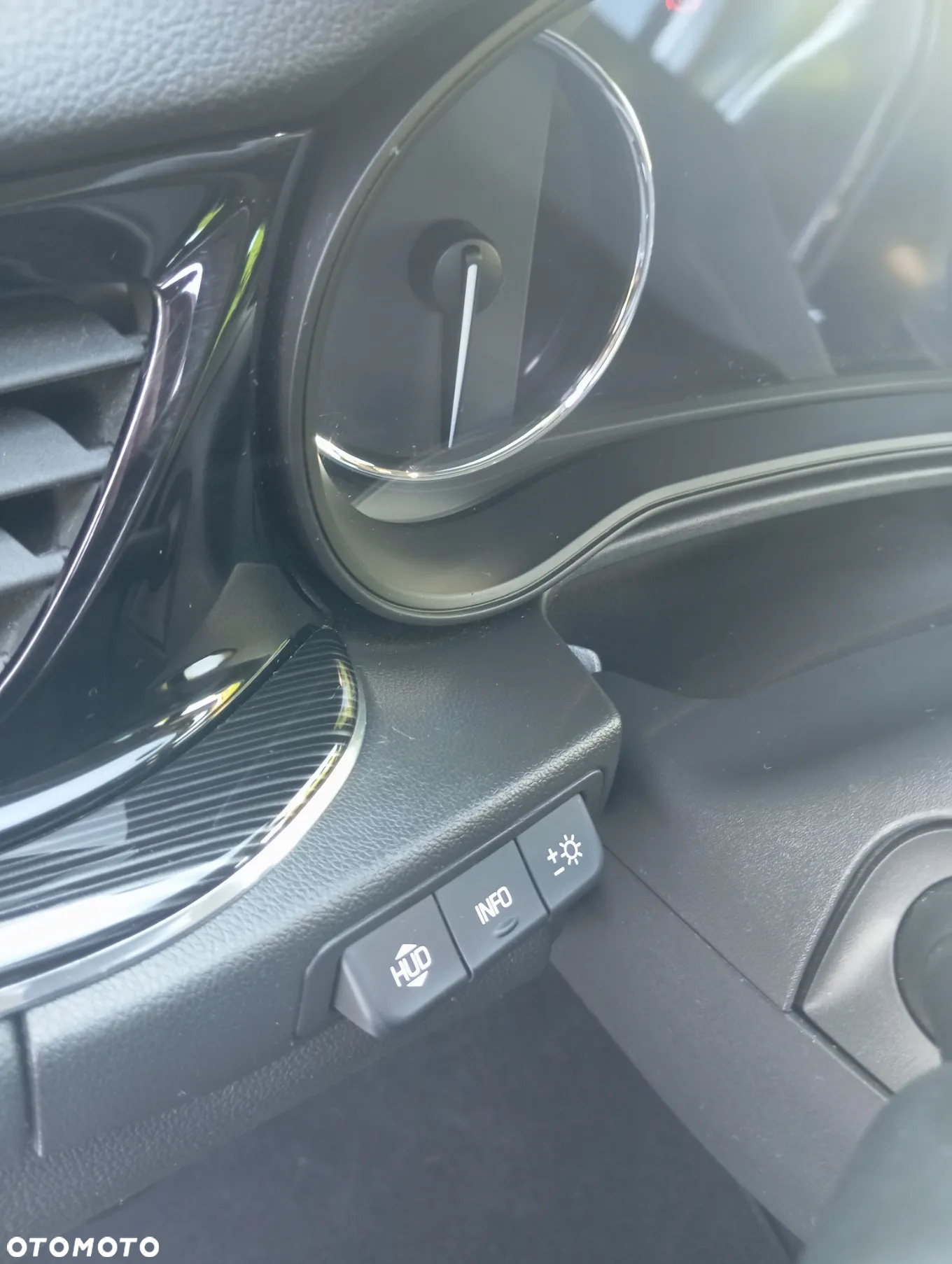 Opel Insignia 1.5 T Elite S&S - 18