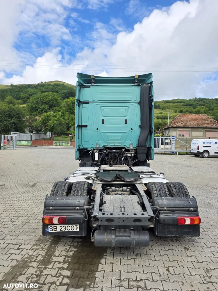 Mercedes-Benz Actros - 4