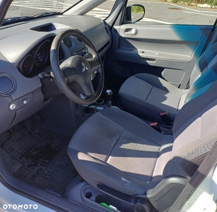 Mitsubishi Colt - 6
